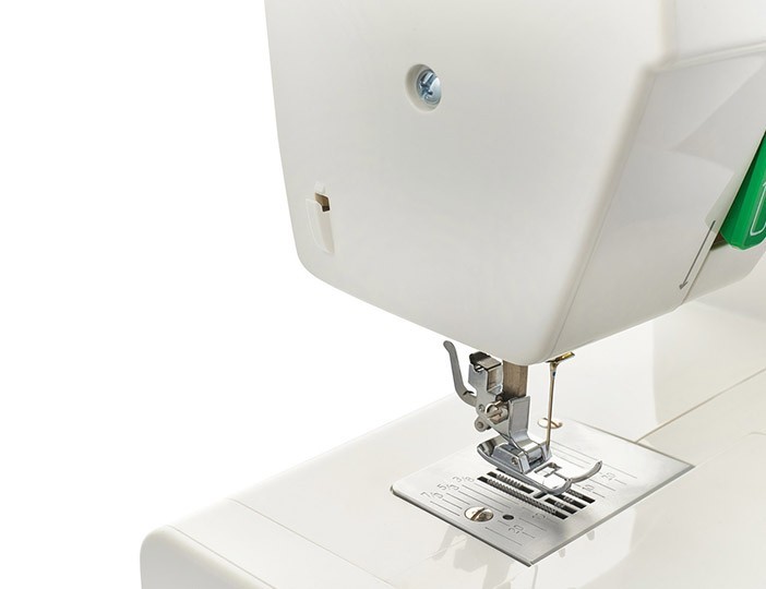 Электромеханическая швейная машина CHAYKA 134А