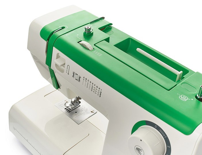 Электромеханическая швейная машина CHAYKA 134А