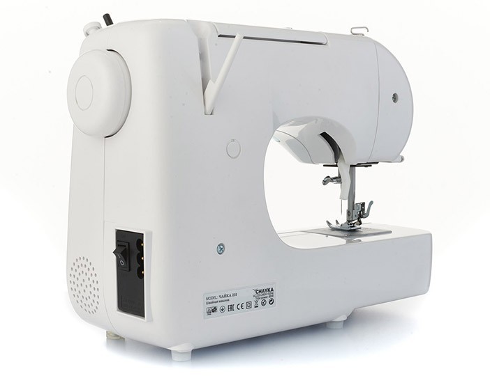 Электромеханическая швейная машина CHAYKA 210