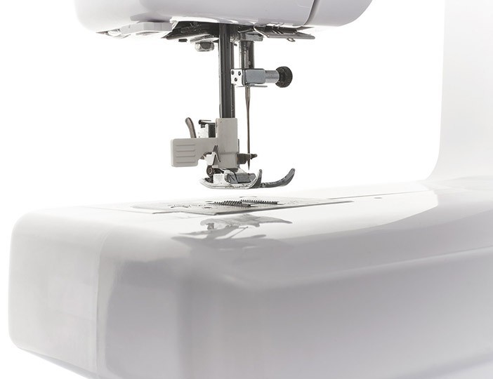 Электромеханическая швейная машина CHAYKA 425M