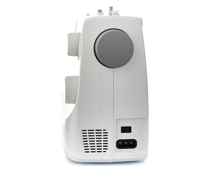 Электромеханическая швейная машина CHAYKA NEW WAVE 735