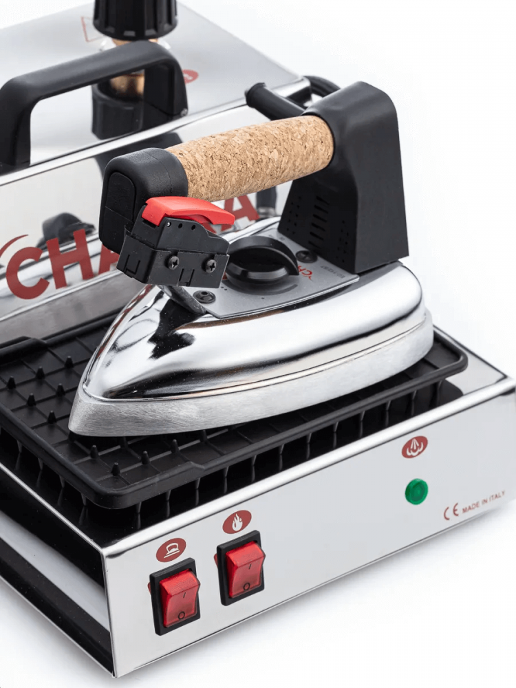 Утюг с парогенератором CHAYKA PROFI-2