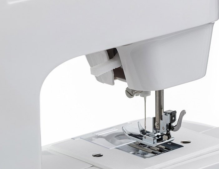 Электромеханическая швейная машинка CHAYKA SewingStyle 44